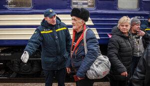 Стаття Уряд пропонує вразливим категоріям херсонців безкоштовну евакуацію на зимовий період Ранкове місто. Одеса