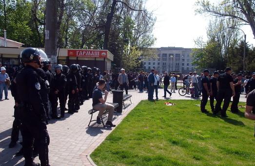 Стаття Волонтеры и мэрия: как оппо-блок пиарится на Одесской трагедии 2 мая? Ранкове місто. Одеса
