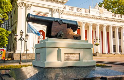 Стаття Одесскую пушку вернули на место после реставрации (ФОТО) Ранкове місто. Одеса