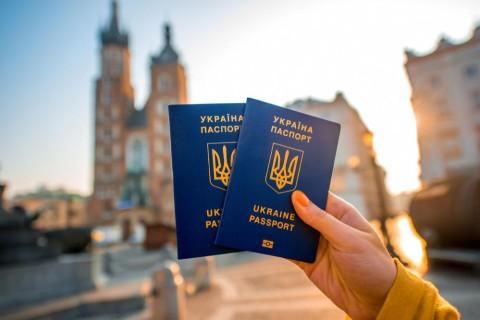 Статья Порошенко подписал указ о праве украинцев на безвиз Утренний город. Одесса