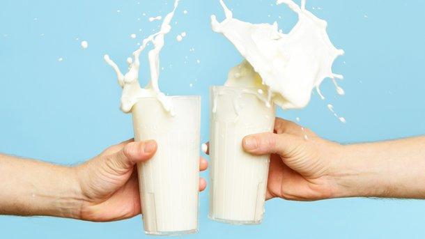 Статья Сегодня — Всемирный день молока: как правильно пить и почему кисломолочные продукты полезны летом Утренний город. Одесса