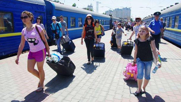 Стаття Маршруты четырех поездов в Украине продлили до прибрежных курортов Ранкове місто. Одеса