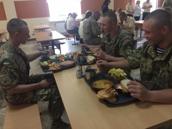Статья В Одессе военные моряки перешли на новую систему питания Утренний город. Одесса