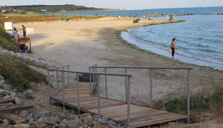 Стаття В Крыжановке обустраивают пляж, где все будет бесплатно: шезлонги, спортивные зоны и душевые (фото) Ранкове місто. Одеса