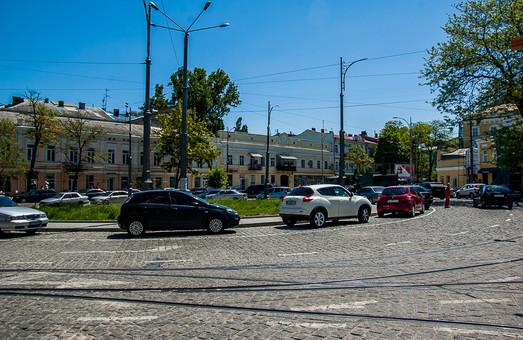 Стаття В одесской мэрии объявили войну кондиционерам и пластиковым балконам на исторических зданиях Утренний город. Одеса