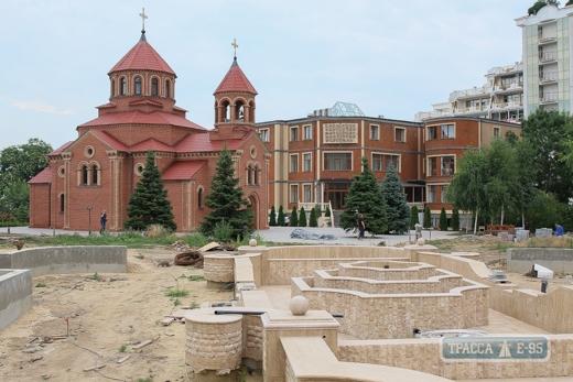 Стаття Армянская диаспора хочет создать Ереванский сквер в одесской Аркадии (фото) Утренний город. Одеса