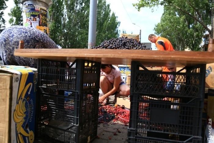 Статья На одесских рынках появятся павильоны социальной торговли – для реальных огородников Утренний город. Одесса