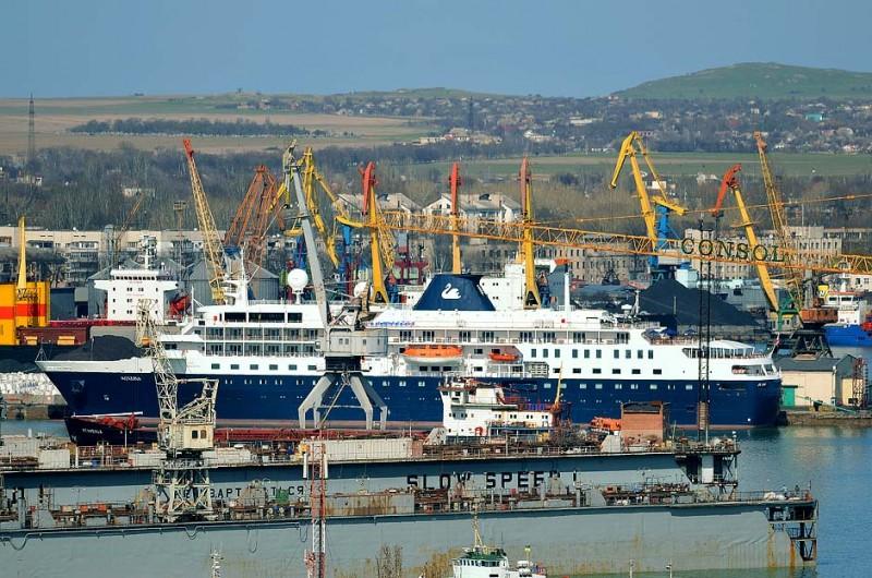 Стаття В Керчи введен 12-часовой запрет на плавание судов в районе строительства моста Ранкове місто. Одеса