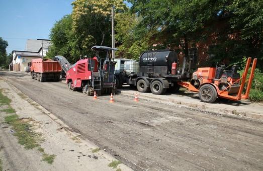 Стаття В Одессе на Молдаванке ремонтируют улицу Бабеля (ФОТО) Утренний город. Одеса