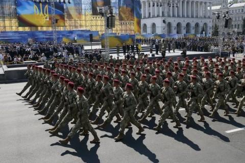 Стаття Стало известно, как пройдут колоны военных по Крещатику во время парада Утренний город. Одеса