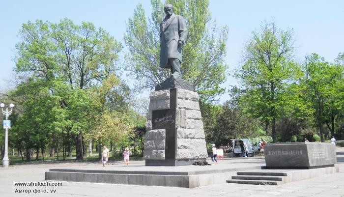 Стаття В парке Шевченко начали восстанавливать фонтан, который не работал три десятилетия Ранкове місто. Одеса