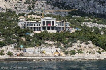 Стаття В Крыму достроили пятиэтажную резиденцию Януковича Ранкове місто. Одеса