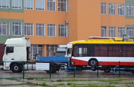Статья Первый из будущих одесских троллейбусов по кредиту ЕБРР уже привезли в Украину Утренний город. Одесса