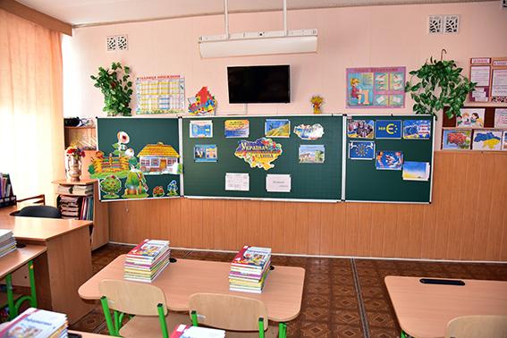 Стаття Школьники Луганска могут дистанционно обучаться в украинской школе в Счастье Ранкове місто. Одеса