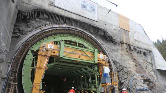 Статья В Карпатах достроили тоннель, который соединит Украину и ЕС (ФОТО) Утренний город. Одесса