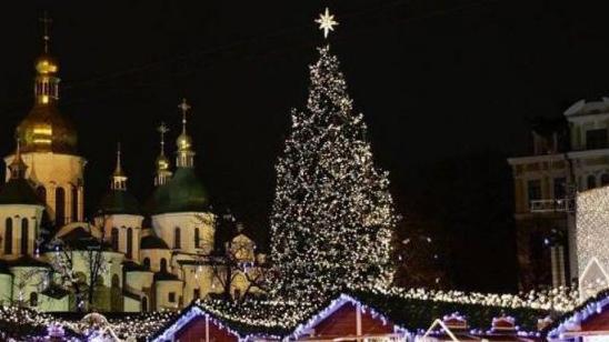 Стаття Главная новогодняя елка страны зажжет огни 19 декабря Ранкове місто. Одеса