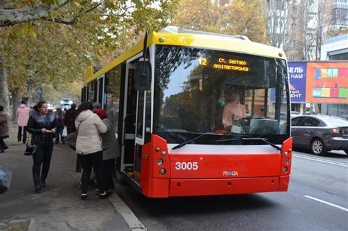 Стаття В Одессе продолжают ремонтировать троллейбусы «Мегаполис» (ФОТО) Ранкове місто. Одеса