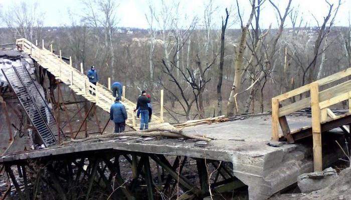 Стаття Мост в Станице Луганской отремонтируют в начале декабря Ранкове місто. Одеса