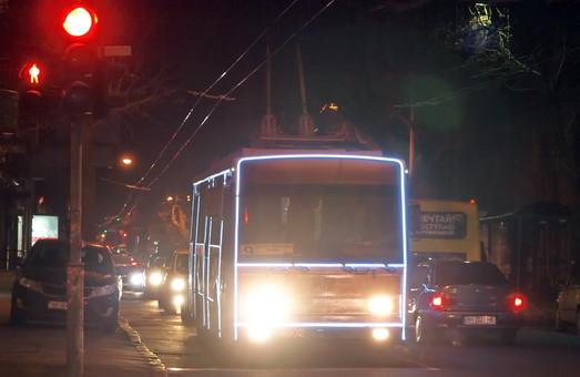 Статья Завтра по Одессе проедет парад новогодних троллейбусов Утренний город. Одесса