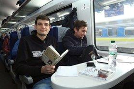 Стаття Отныне в поездах «Укрзализныци» можно будет купить книги Ранкове місто. Одеса