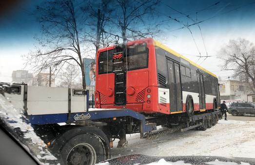 Стаття Четвертый белорусский троллейбус привезли в Одессу во время снегопада (ФОТО) Ранкове місто. Одеса