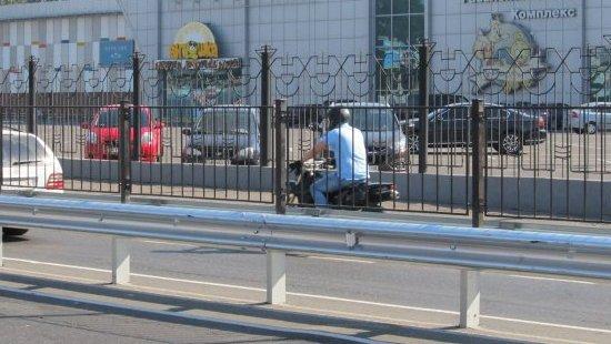 Стаття На каких улицах Одессы появятся ограждения для пешеходов? Ранкове місто. Одеса