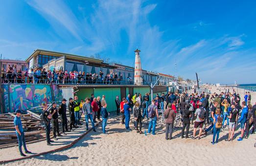 Стаття На Ланжероне активисты и собственники пляжного комплекса договорились насчет настила (ФОТО) Ранкове місто. Одеса