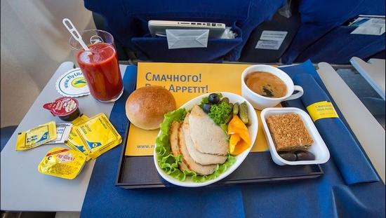 Стаття В одесских поездах будут кормить как в самолетах (ФОТО) Ранкове місто. Одеса