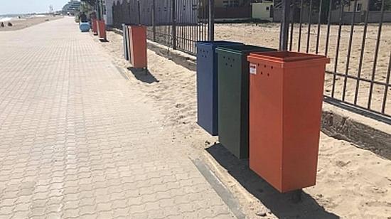 Стаття На пляжах Затоки отдыхающих просят сортировать мусор Ранкове місто. Одеса