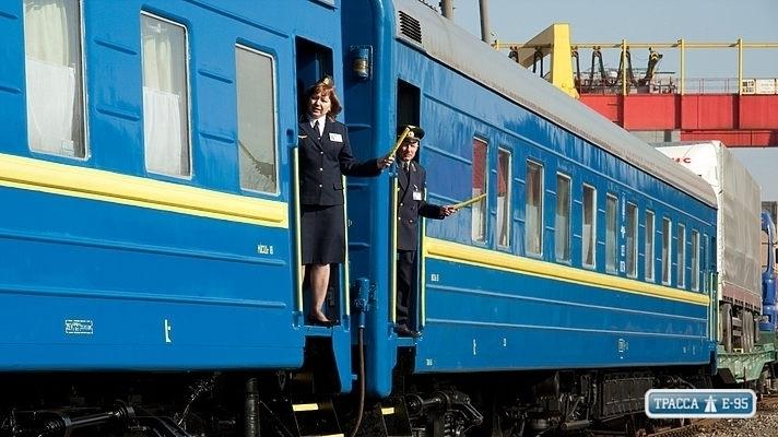Стаття «Укрзалізниця» назначила три дополнительных поезда из Одессы на Троицу Ранкове місто. Одеса