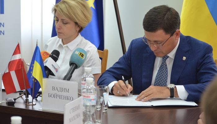 Стаття Мариуполь вошел в пятерку городов, в которых будет опробована антикоррупционная инициатива ЕС Ранкове місто. Одеса