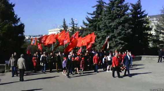 Стаття Севастопольцы выйдут на митинг из-за пенсионной реформы Ранкове місто. Одеса