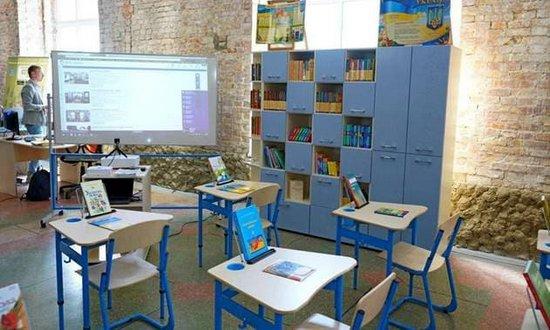 Стаття В Одессе у родителей появилась возможность контролировать процесс закупки мебели для школ Ранкове місто. Одеса