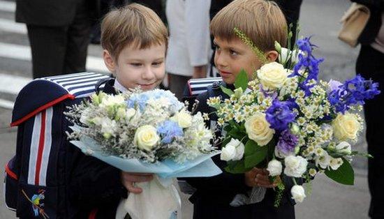Стаття Одесских школьников просят приходить на 1 сентября не с цветами , а с полезными вещами для военных Ранкове місто. Одеса