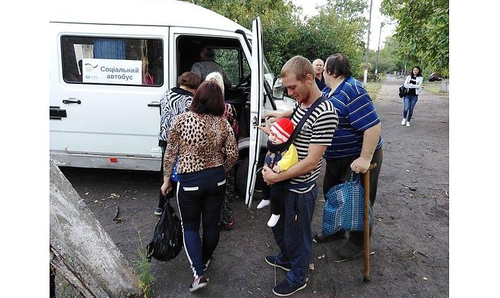 Стаття На Донетчине запустили два бесплатных автобуса для жителей изолированных сел в «серой» зоне Ранкове місто. Одеса