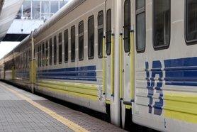 Стаття «Укрзализныця» назначила семь дополнительных поездов ко Дню защитника Украины Ранкове місто. Одеса