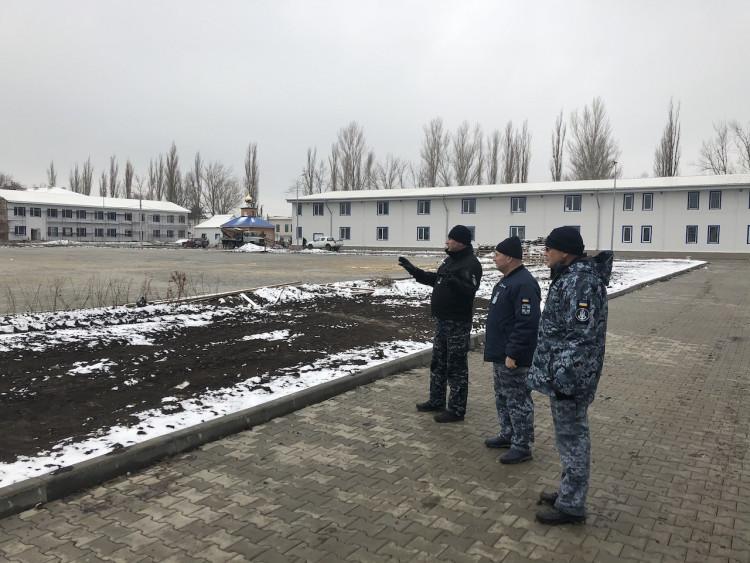 Стаття Военные моряки готовятся к переселению в современную казарму в Одессе Ранкове місто. Одеса