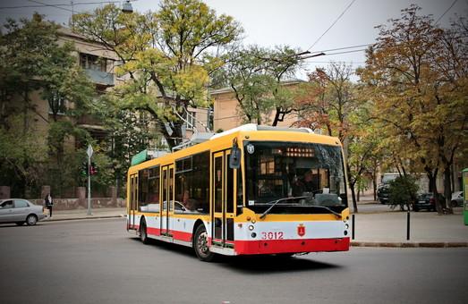 Стаття В Одессе с субботы подорожает проезд в троллейбусах и трамваях Ранкове місто. Одеса