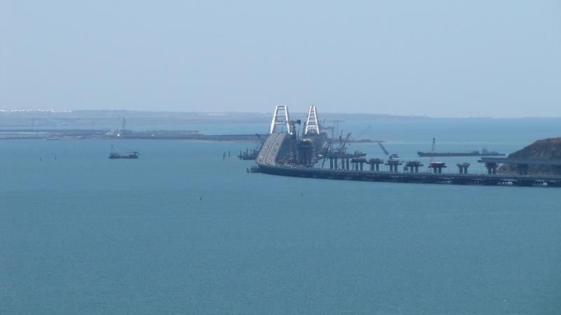 Стаття Строительство Керченского моста вызвало заиливание главного судоходного маршрута Ранкове місто. Одеса