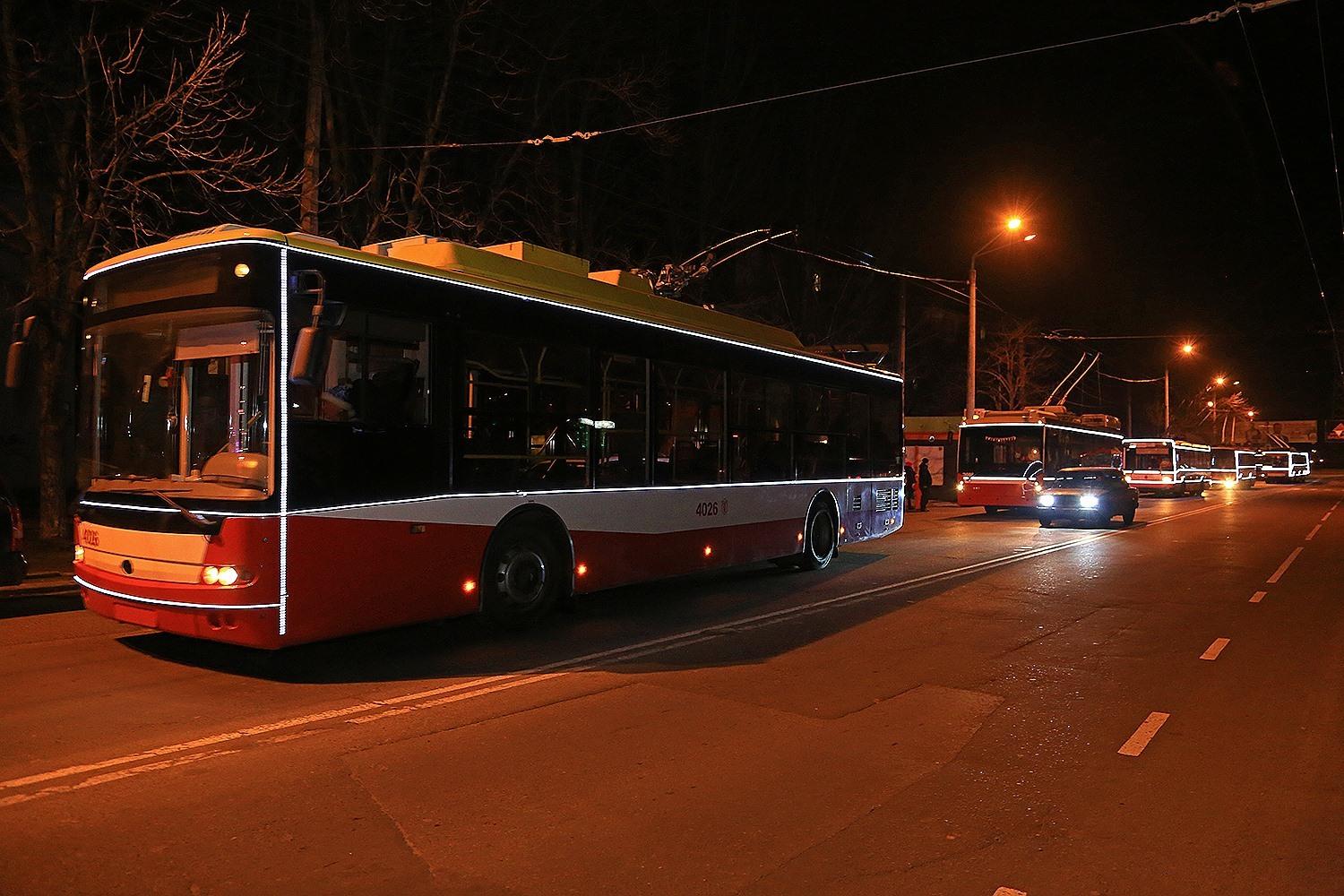 Стаття Добрая традиция: в Одессе снова состоится парад новогодних троллейбусов Ранкове місто. Одеса