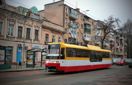 Стаття В Одессе многодетные родители получили право бесплатного проезда в городском транспорте Ранкове місто. Одеса