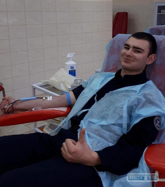 Стаття Морские пограничники сдали 10 литров крови для Одесской областной станции переливания Ранкове місто. Одеса