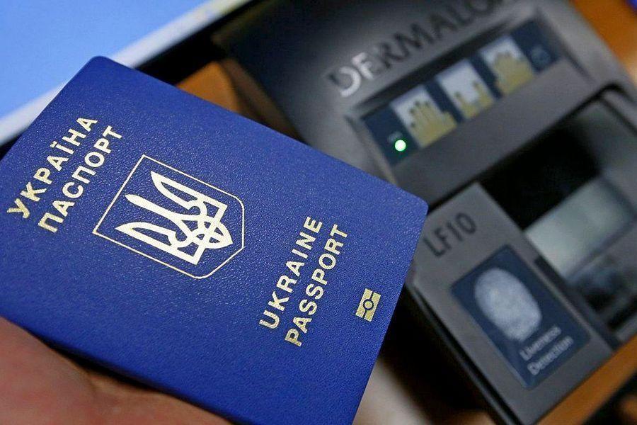 Стаття Біометричний закордонний паспорт: що змінилося для українців? Ранкове місто. Одеса