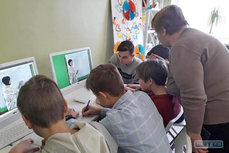 Стаття Тридцать школ Одесского региона присоединились к проекту дистанционного обучения Ранкове місто. Одеса