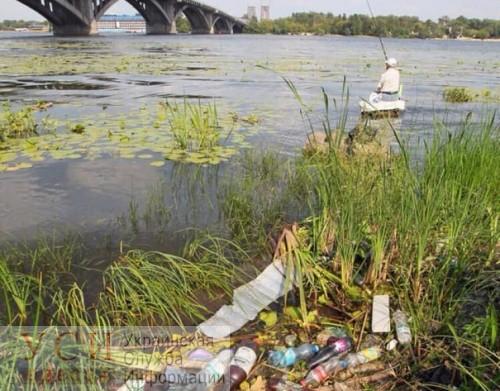 Стаття Украинских рыбаков просят сообщать о мусоре на берегах водоемов - его обещают убрать Ранкове місто. Одеса