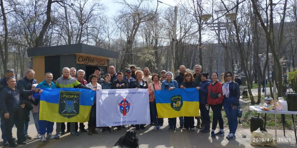 Стаття Экоактивисты высадили в Одессе райские яблони, а ветераны АТО - дубы Ранкове місто. Одеса