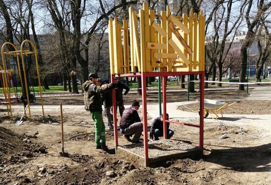 Стаття В Одессе приводят в порядок парк Космонавтов Ранкове місто. Одеса