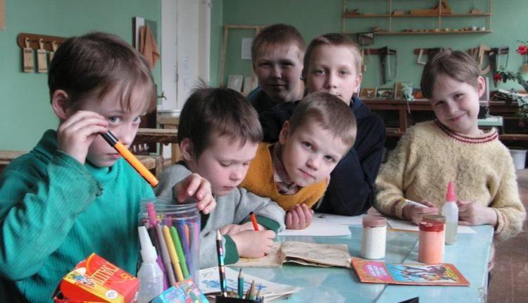 Стаття В Одессе сирот будут селить в малые групповые домики, похожие на дома семейного типа Ранкове місто. Одеса