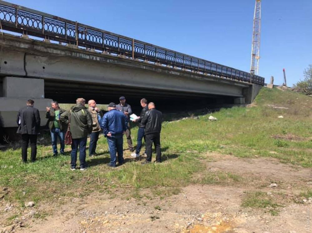Стаття На Киевской трассе начали ремонтировать мост через Хаджибейский лиман Ранкове місто. Одеса