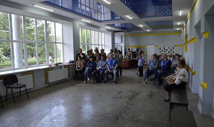 Стаття На Донеччині волонтери відновили будинок культури в селі на лінії фронту. ФОТО Ранкове місто. Одеса